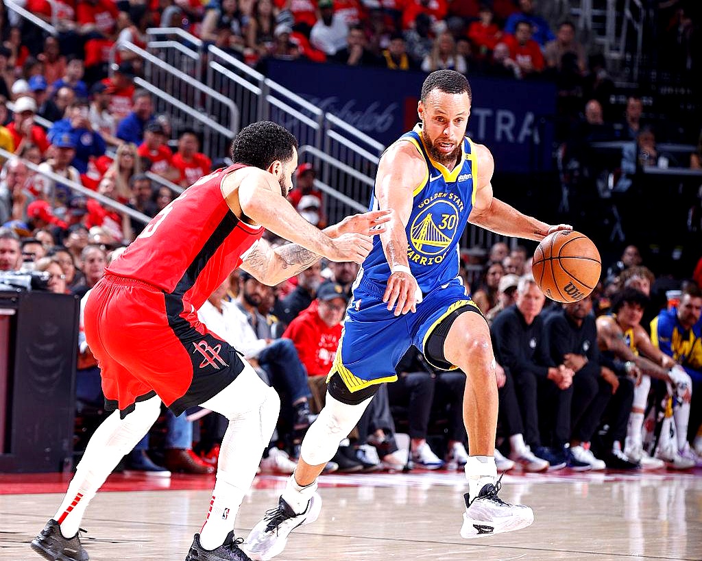 关于NBA季后赛赛程吃紧;金州勇士清晨远射贴柱;气氛紧张;球队文化再被提及的信息-优德娱乐平台