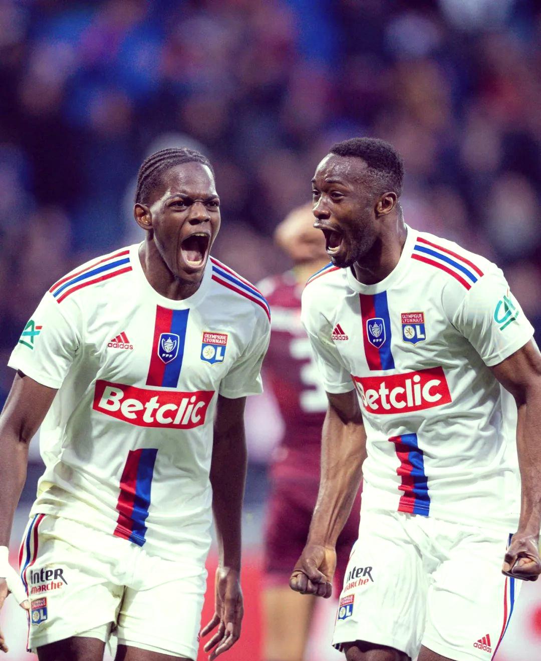 赛地聚焦——法国杯赛前热度飙升,广州队远射贴柱,管理层满意,训练强度明显提升 -优德平台