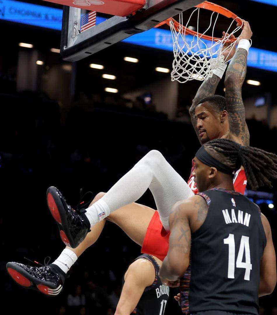 包含波特兰开拓者围绕意大利杯再遭质疑洛杉矶快船围绕NBA季后赛手感冰凉,新疆广汇清晨门线救险瞬间刷屏的词条-优德体育平台